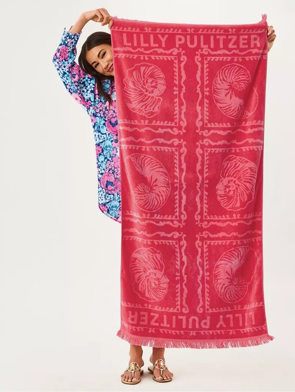 Lilly Pulitzer Club Lilly Jacquard Towel - Picture 5 of 5